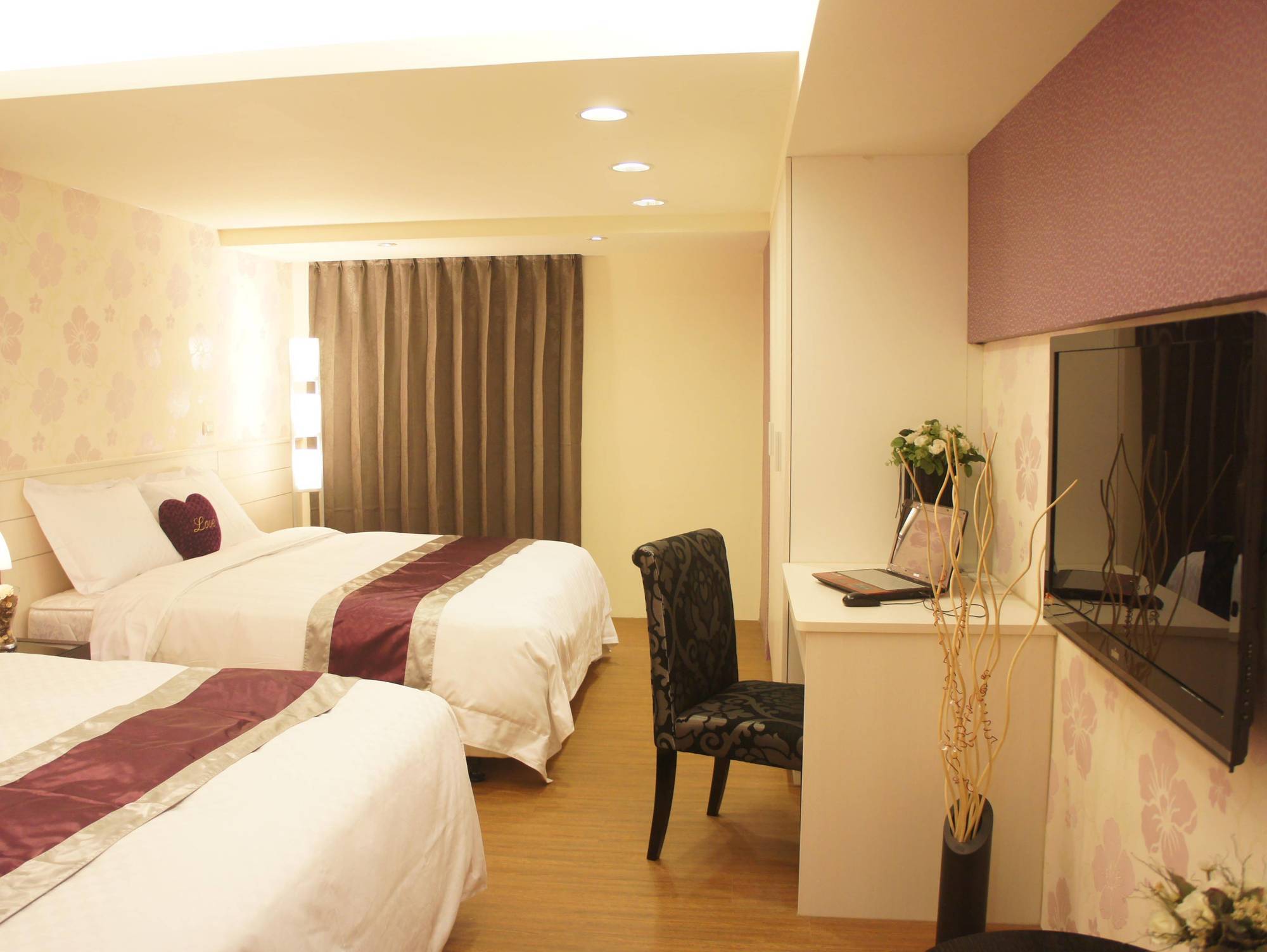 Taichung Saint Hotel Exterior photo